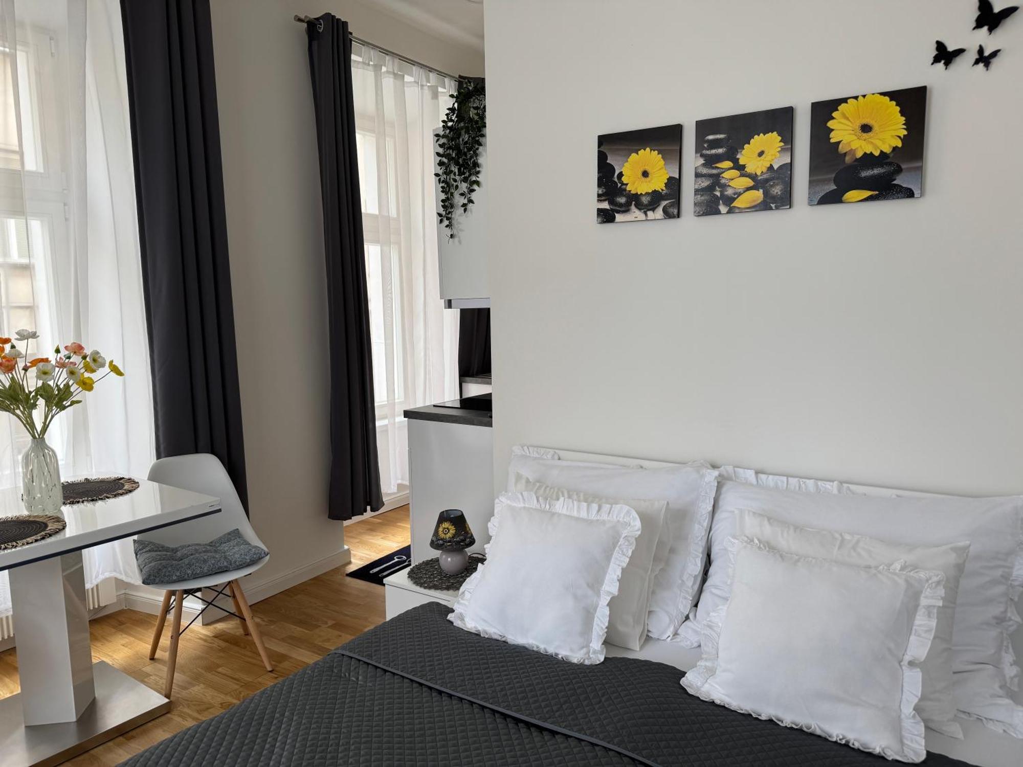 1 Florenc Hlavni Mesto Romantic Apartment